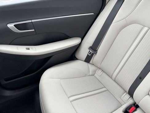 Used 2025 Hyundai Sonata SEL FWD image 39