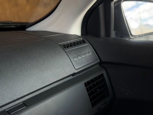 Used 2009 Dodge Avenger SXT FWD image 25