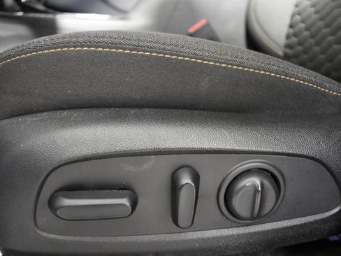 Used 2020 Chevrolet Equinox LT image 12