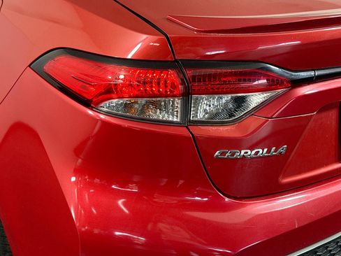 Used 2021 Toyota Corolla SE image 35