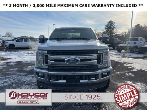 Used 2017 Ford F250 XLT w/ XLT Premium Package image 3