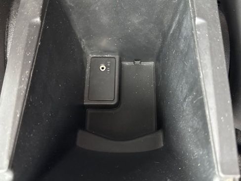 Used 2014 Ford Transit Connect XLT image 18