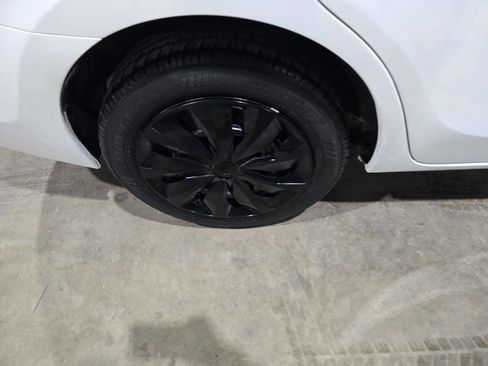 Used 2014 Toyota Corolla S image 20