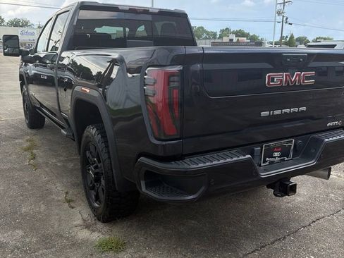 Used 2024 GMC Sierra 2500 AT4 w/ AT4 Premium Plus Package AWD/4WD image 5