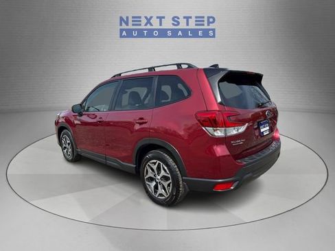 Used 2024 Subaru Forester Premium AWD/4WD image 5