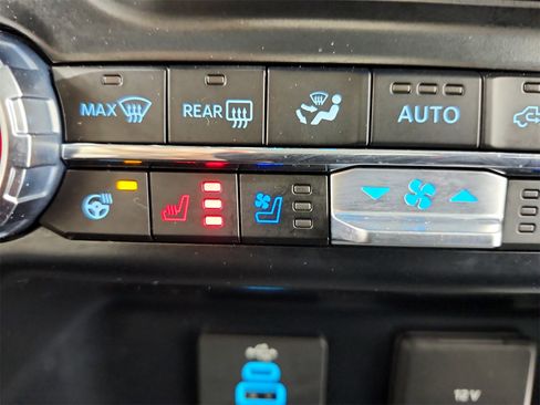 Used 2024 Ford F250 Lariat w/ Chrome Package image 36