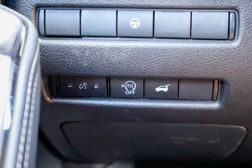 Certified 2026 Nissan Rogue Dark Armor FWD image 18