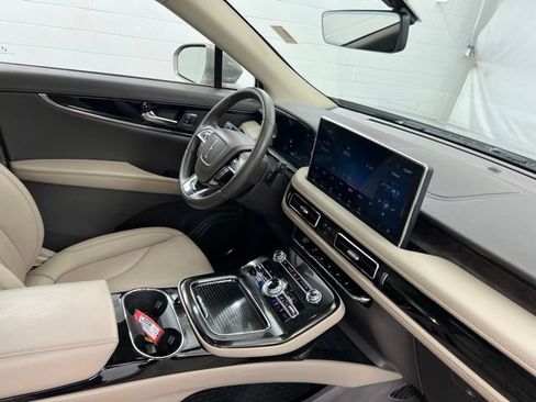 Used 2023 Lincoln Nautilus Reserve AWD/4WD image 27