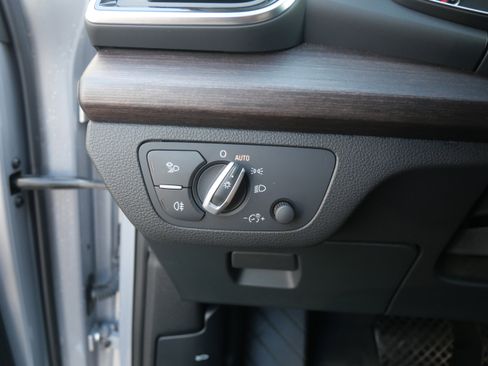 Used 2022 Audi Q5 2.0T Premium image 21