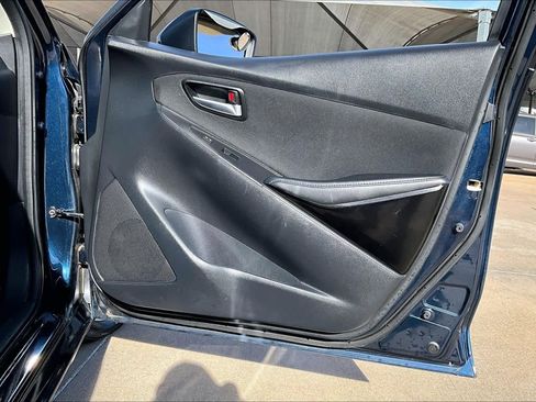 Used 2018 Toyota Yaris iA image 23