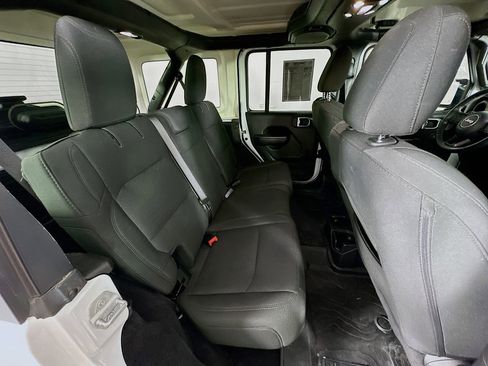 Used 2019 Jeep Wrangler Unlimited Sport S image 34
