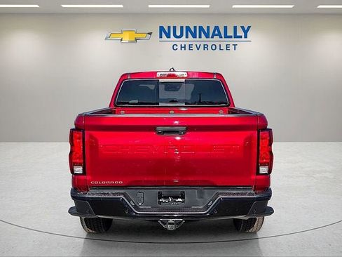 New 2026 Chevrolet Colorado Trail Boss w/ Off-Road Front Bumper Package AWD/4WD image 4