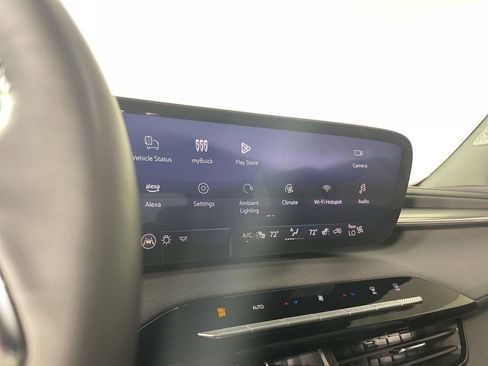 Used 2025 Buick Enclave Preferred image 13