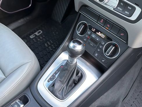 Used 2018 Audi Q3 2.0T Premium Plus w/ Premium Plus Package AWD/4WD image 23