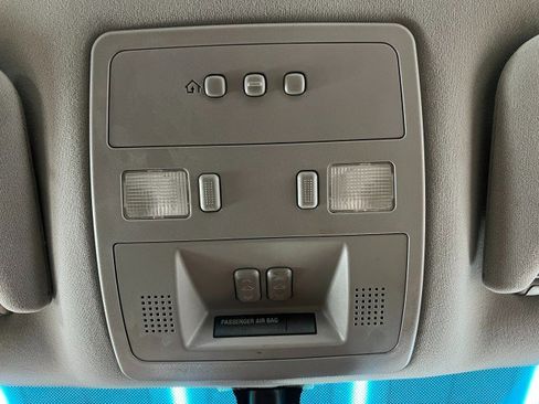 Used 2007 Cadillac STS image 30