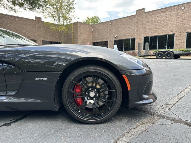 Used 2013 SRT Viper GTS w/ GTS Laguna Interior Pkg RWD image 14
