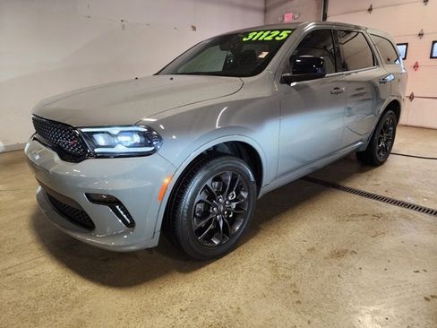 Used 2022 Dodge Durango SXT w/ Blacktop Package image 8