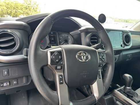 Used 2023 Toyota Tacoma SR5 RWD image 15