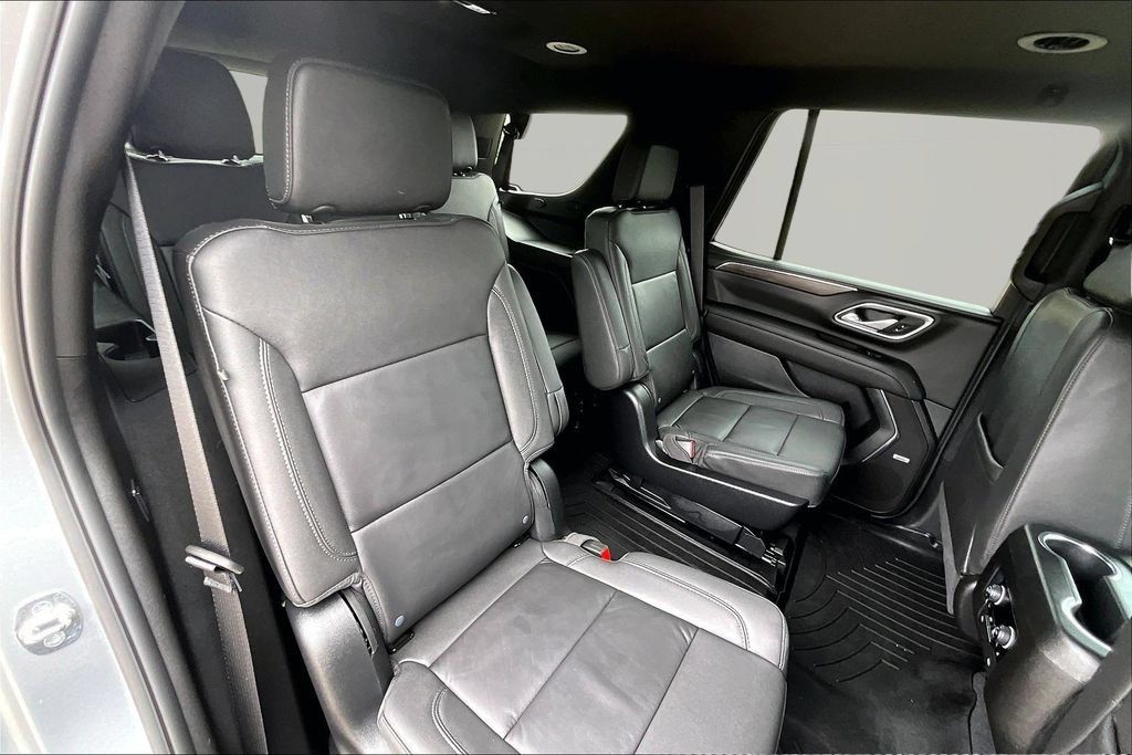 Used 2024 Chevrolet Tahoe Z71 w/ Luxury Package AWD/4WD image 27