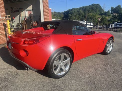 Used 2008 Pontiac Solstice GXP w/ Premium Package RWD image 3