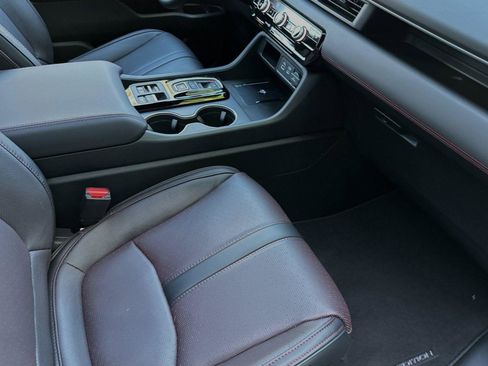 New 2025 Honda Pilot Black Edition image 14