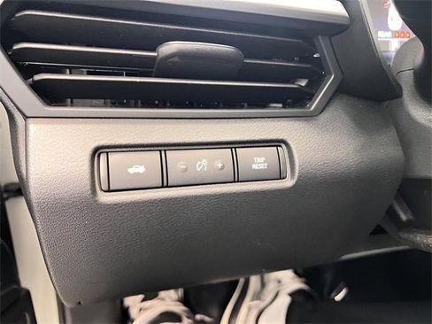 Used 2025 Nissan Altima 2.5 SV image 19