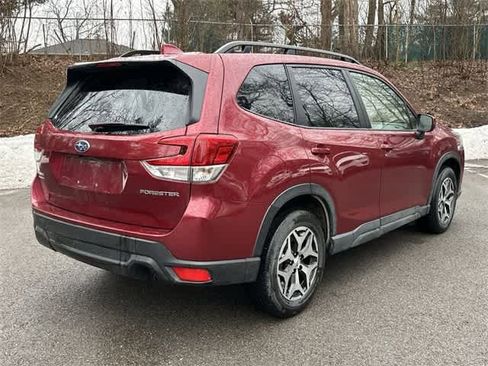 Certified 2023 Subaru Forester Premium image 23