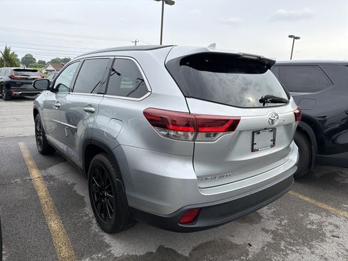 Certified 2019 Toyota Highlander SE AWD/4WD image 5