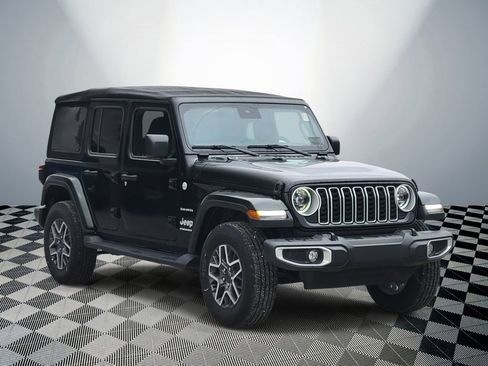 Used 2024 Jeep Wrangler Unlimited Sahara AWD/4WD image 2