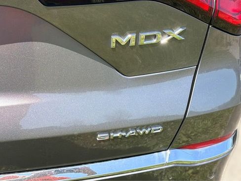 Used 2024 Acura MDX SH-AWD w/ Technology Package image 9