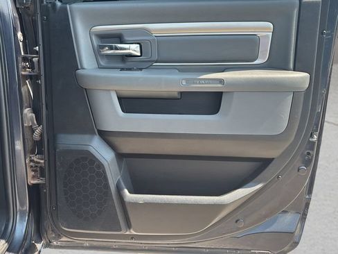 Used 2020 RAM 1500 Classic SLT RWD image 11