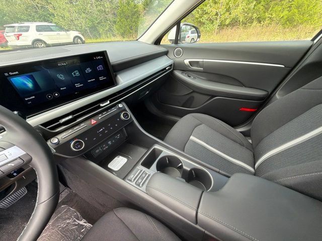 New 2026 Hyundai Sonata SEL FWD image 25