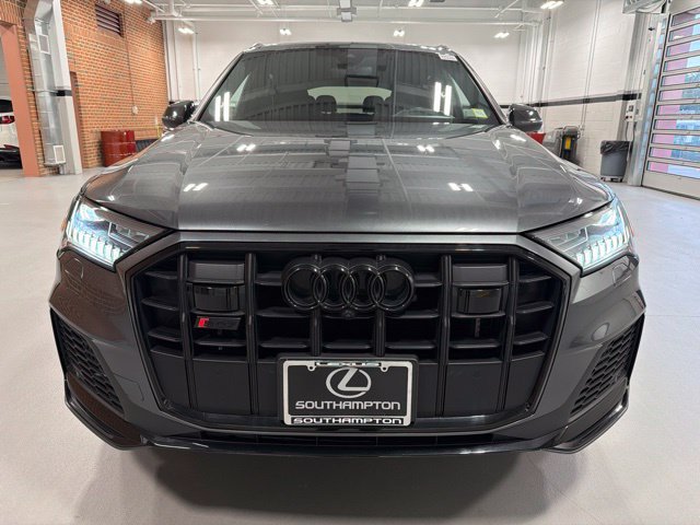 Used 2022 Audi SQ7 Prestige AWD/4WD image 2