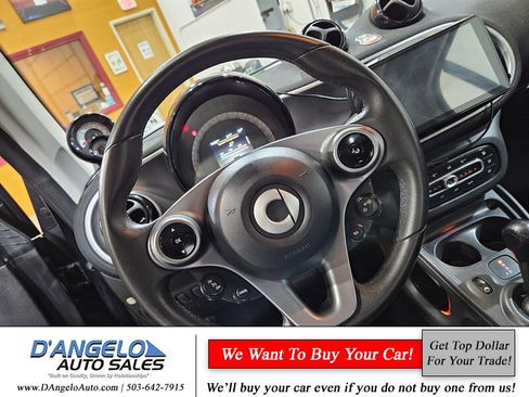 Used 2017 smart fortwo Prime image 20