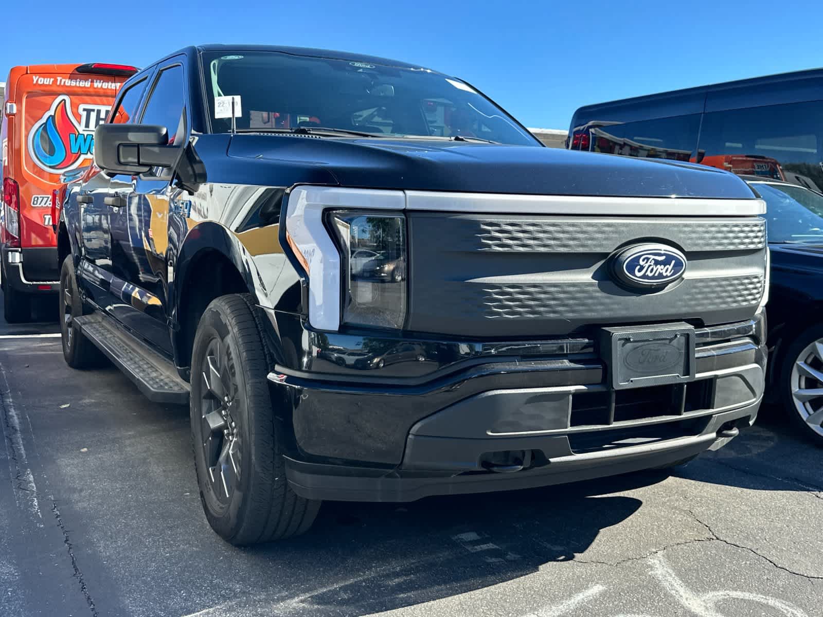 Used 2024 Ford F150 Lightning XLT AWD/4WD image 3
