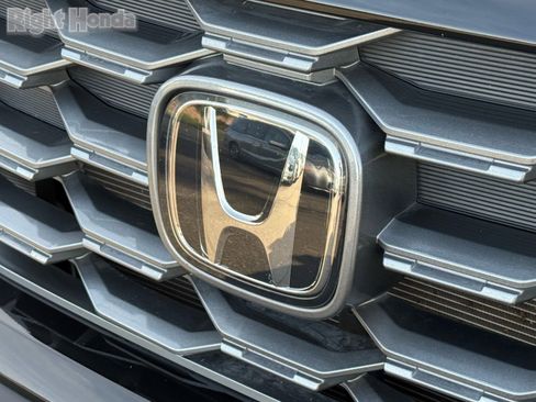 Used 2023 Honda Passport TrailSport image 32