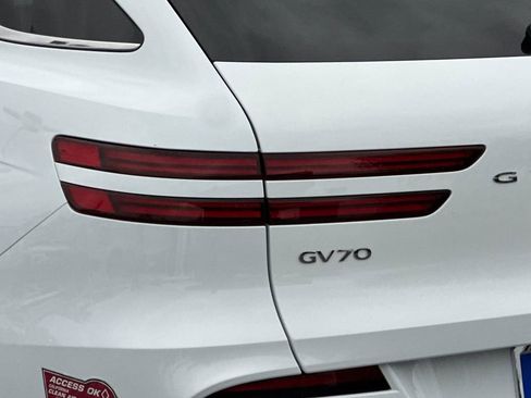 Used 2025 Genesis Electrified GV70 Advanced w/ Prestige Package image 27