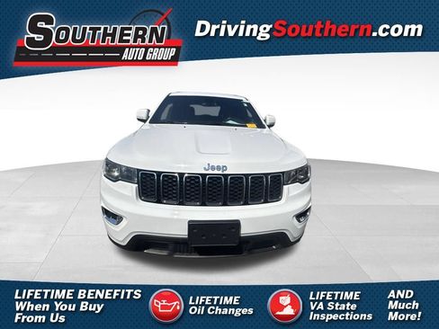 Used 2020 Jeep Grand Cherokee Laredo AWD/4WD image 1