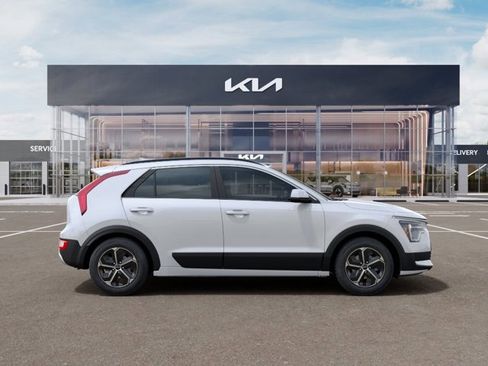 New 2026 Kia Niro LX FWD image 7