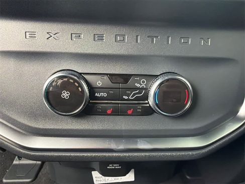 New 2026 Ford Expedition Max Platinum image 22