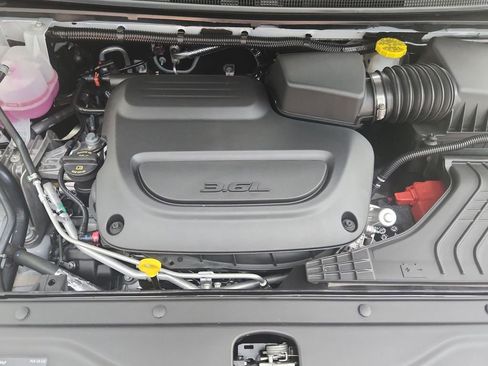 New 2026 Chrysler Voyager LX image 33