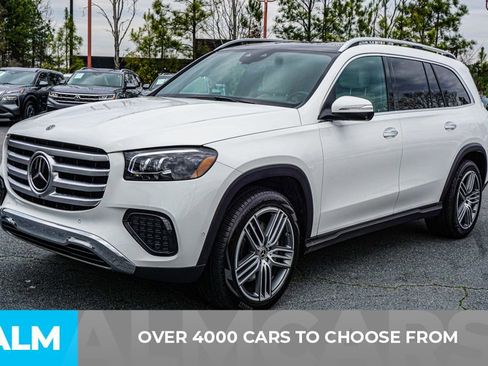 Used 2025 Mercedes-Benz GLS 450 4MATIC image 3