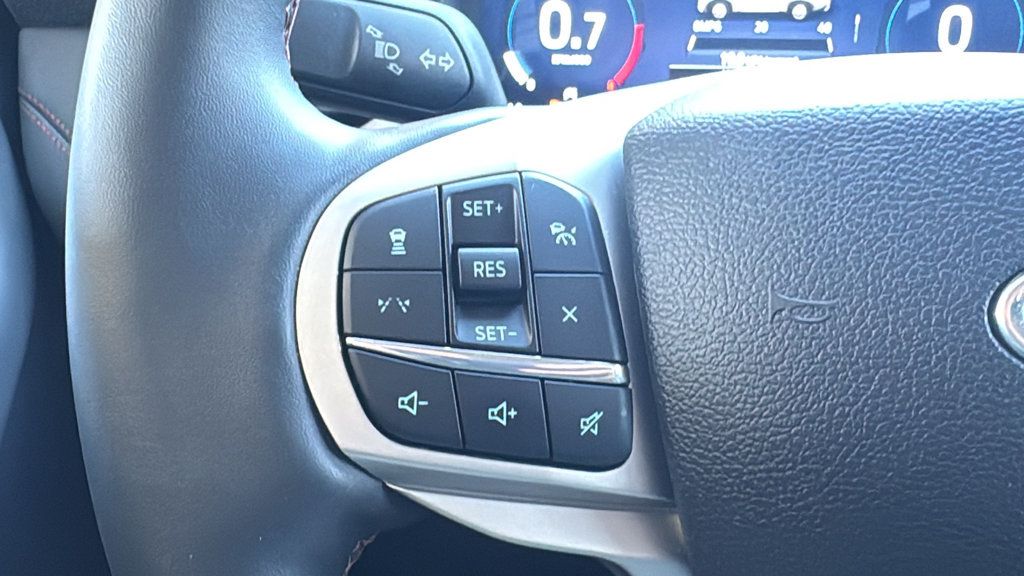 Certified 2025 Ford Explorer Active w/ Active Comfort Package RWD image 12