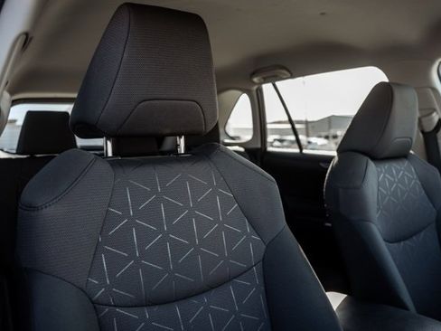 Used 2024 Toyota RAV4 XLE image 26