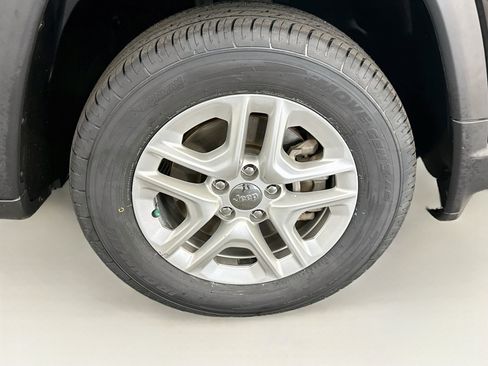 Used 2019 Jeep Compass Sport AWD/4WD image 11