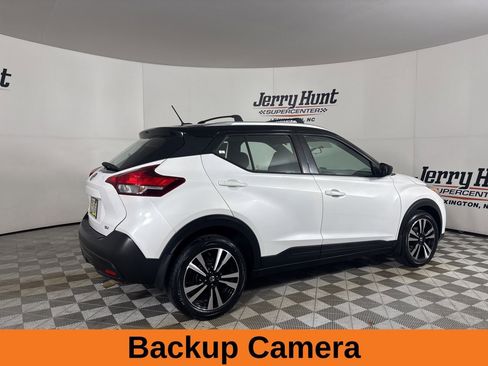 Used 2018 Nissan Kicks SV w/ Exterior Package image 6