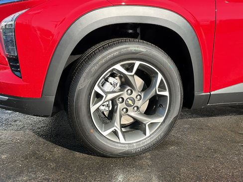 New 2026 Chevrolet Trax LT w/ Driver Confidence Package image 9