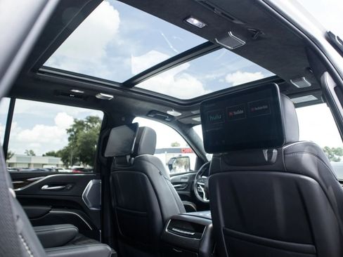 Used 2023 Cadillac Escalade Sport Platinum RWD image 26