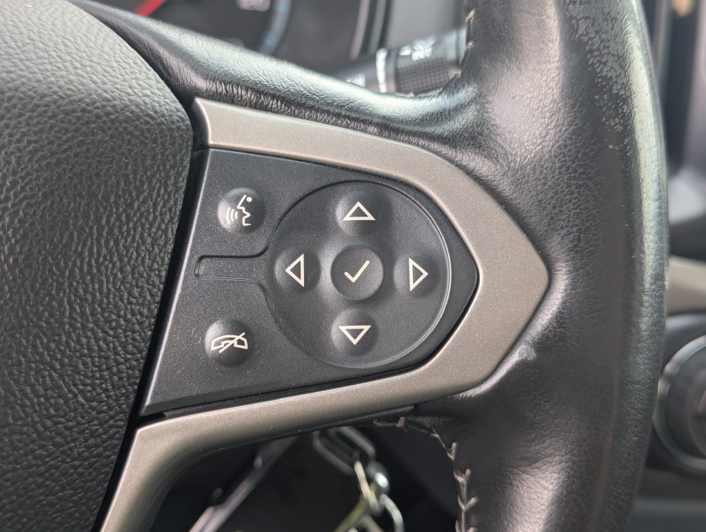 Used 2021 Chevrolet Colorado Z71 w/ Safety Package AWD/4WD image 17