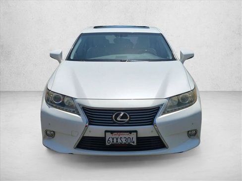Used 2013 Lexus ES 350 w/ Luxury Pkg FWD image 2